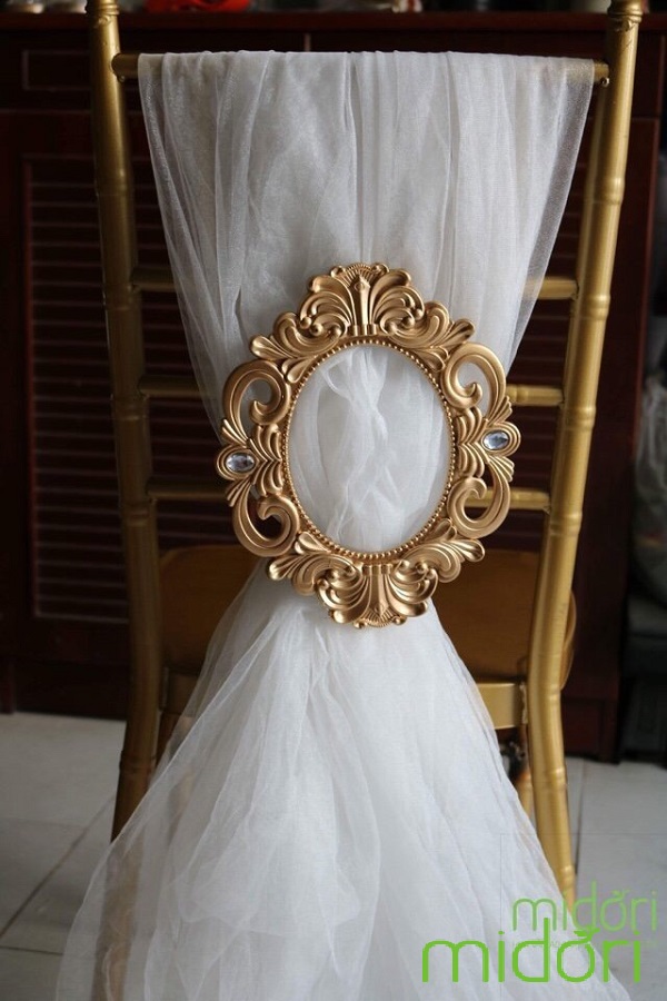 Khung trang trí nơ ghế oval - vàng nhạt