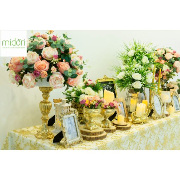 Bàn gallery ngọn hải đăng lung linh - Ảnh 3