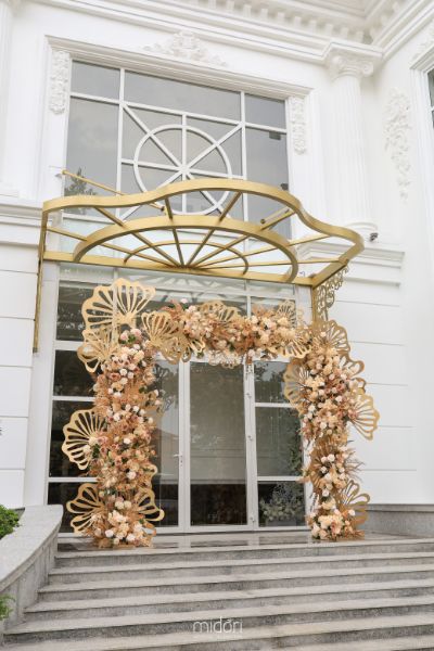 Trang trí cổng hoa CB DIAMOND PALACE màu kem nâu - Mẫu 1 - Ảnh 3