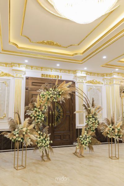 Trang trí cổng hoa CB DIAMOND PALACE màu kem nâu - Mẫu 2