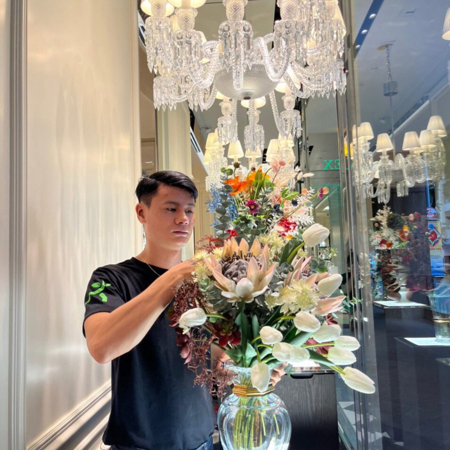 Trang trí Showrom Baccarac